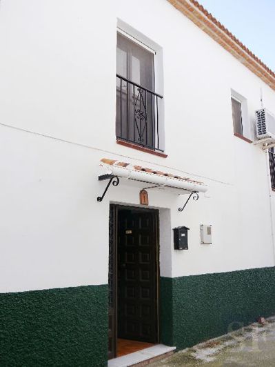 Image No.1-4 Bed Townhouse for sale