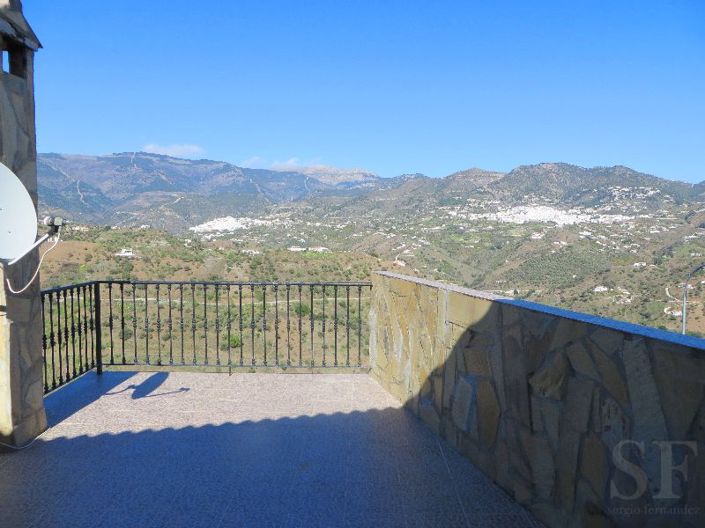 Image No.15-2 Bed Townhouse for sale