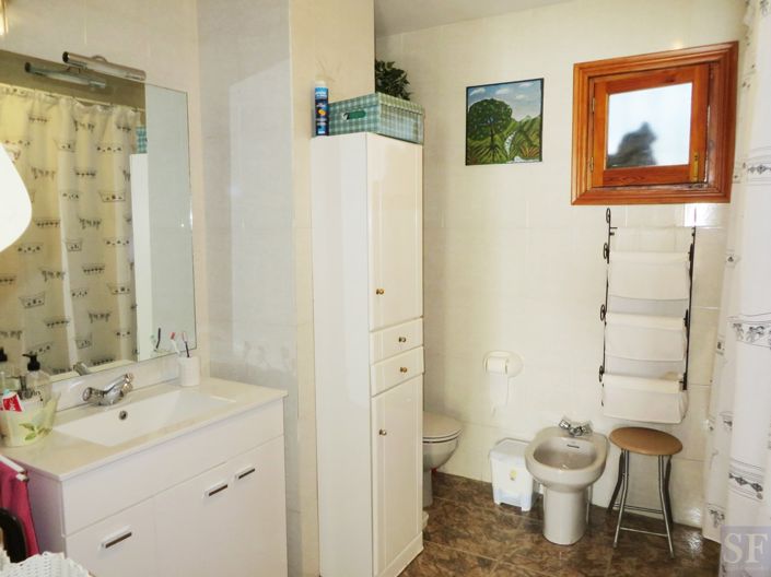 Image No.12-3 Bed Townhouse for sale