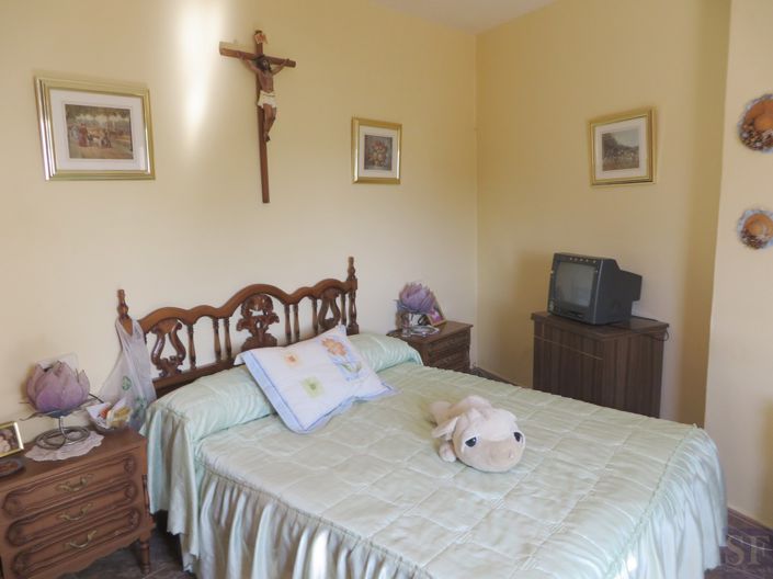 Image No.8-3 Bed Townhouse for sale