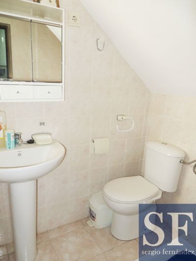 Image No.13-9 Bed Townhouse for sale