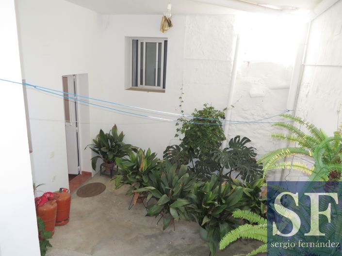 Image No.5-9 Bed Townhouse for sale