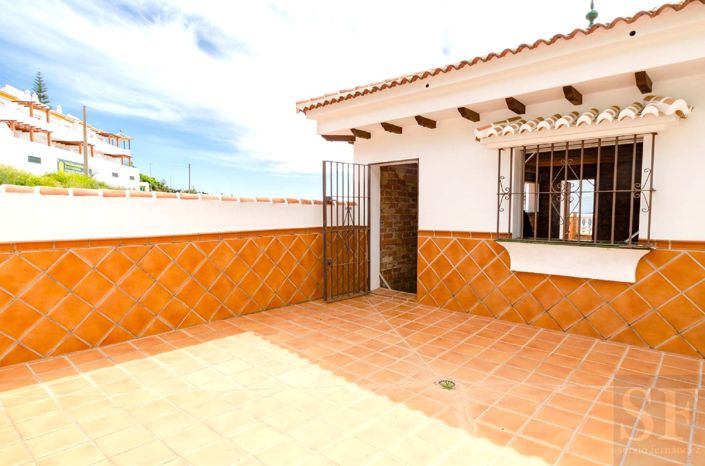 Image No.11-3 Bed Townhouse for sale