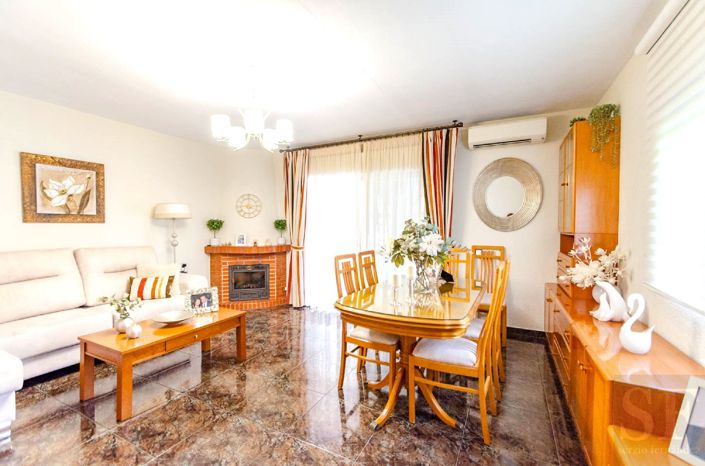 Image No.2-3 Bed Townhouse for sale