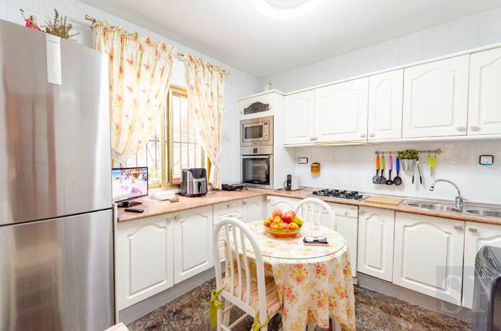 Image No.3-3 Bed Townhouse for sale