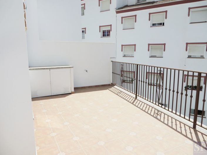 Image No.11-3 Bed Townhouse for sale