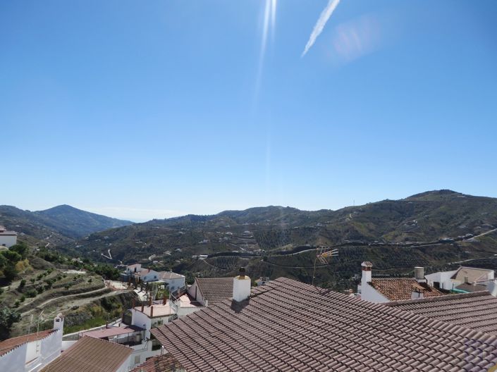 Image No.14-3 Bed Townhouse for sale