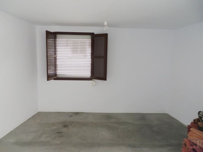 Image No.17-3 Bed Townhouse for sale