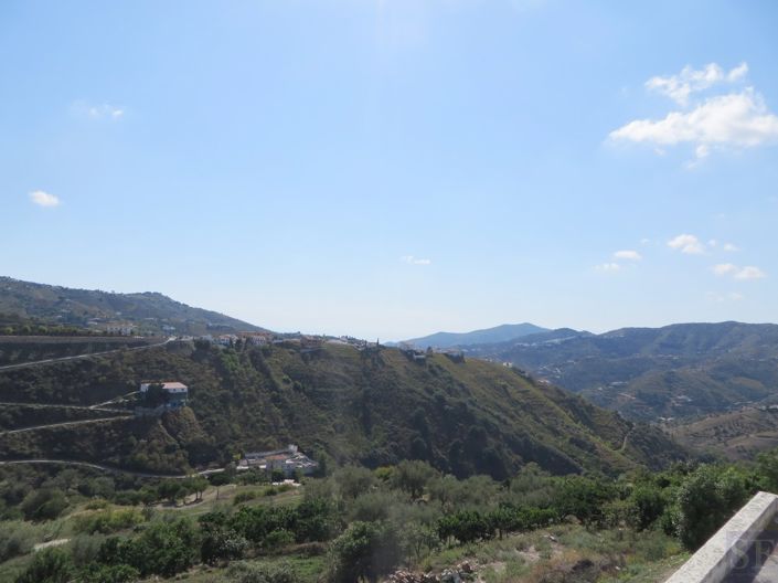 Image No.13-3 Bed Townhouse for sale