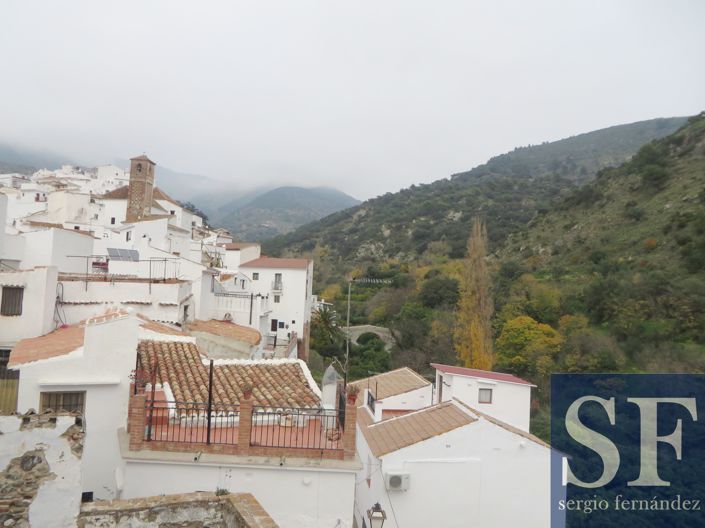 Image No.11-4 Bed Townhouse for sale