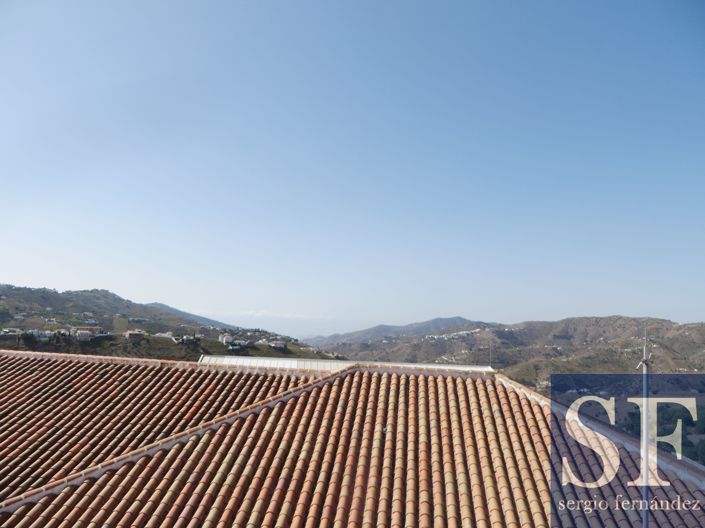 Image No.11-5 Bed Townhouse for sale