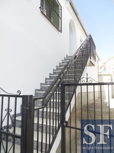 Image No.15-5 Bed Townhouse for sale