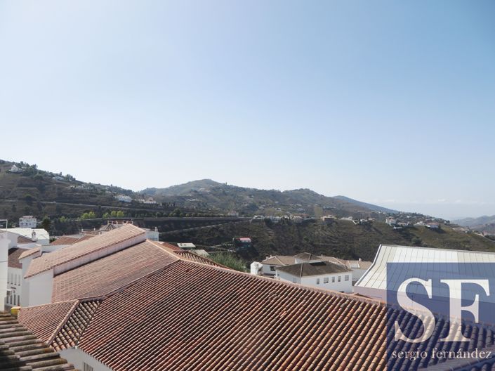 Image No.19-5 Bed Townhouse for sale