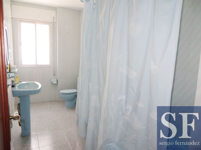 Image No.9-5 Bed Townhouse for sale