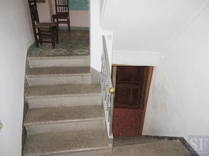 Image No.9-4 Bed Townhouse for sale