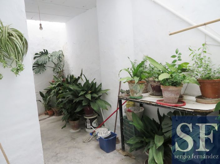 Image No.13-4 Bed Townhouse for sale