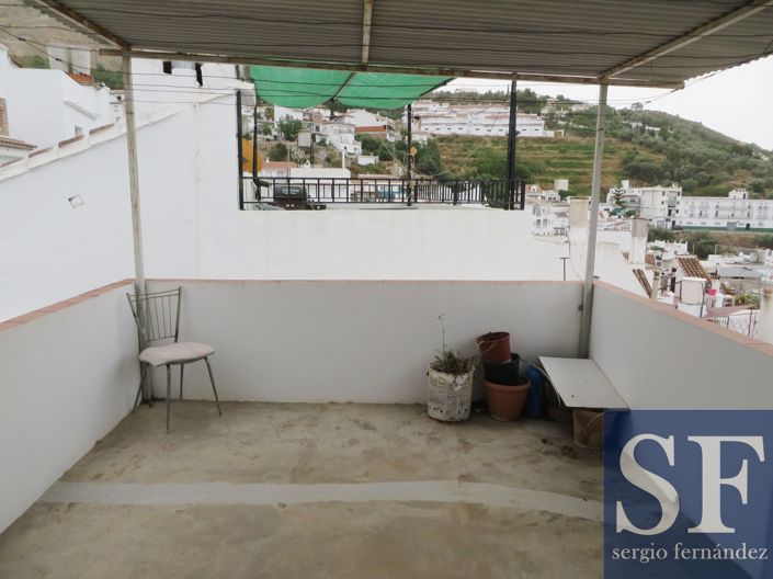 Image No.16-4 Bed Townhouse for sale