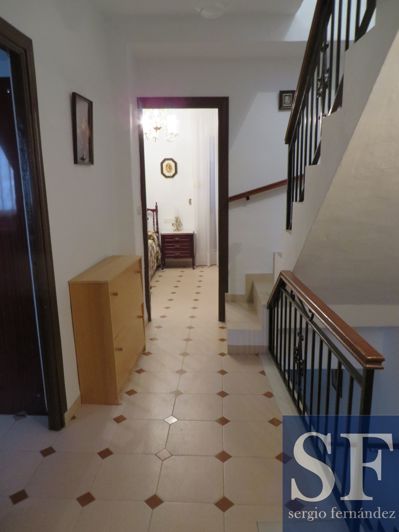 Image No.17-4 Bed Townhouse for sale