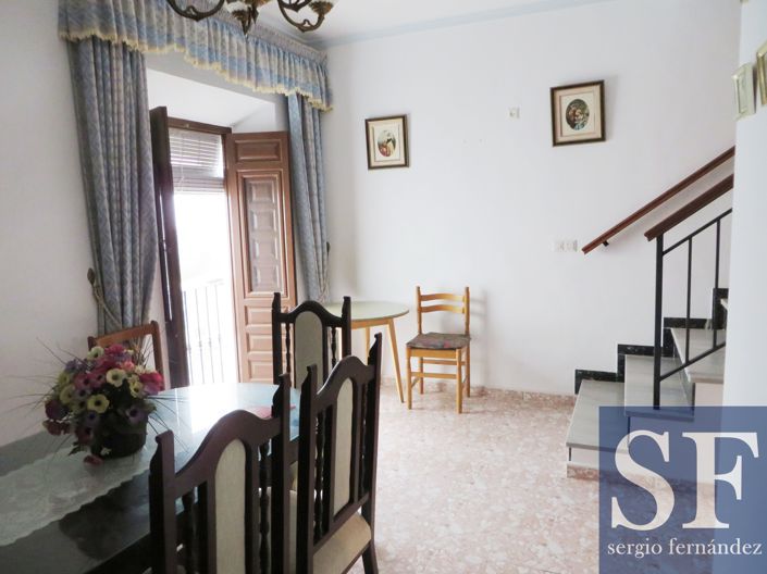 Image No.4-4 Bed Townhouse for sale