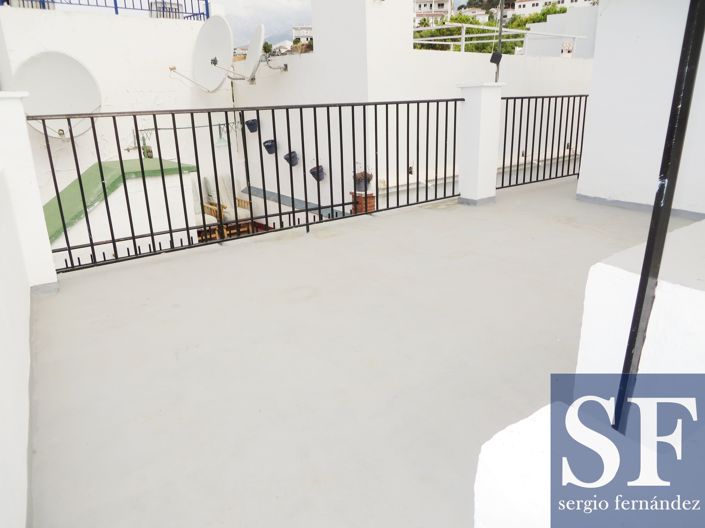 Image No.11-2 Bed Townhouse for sale