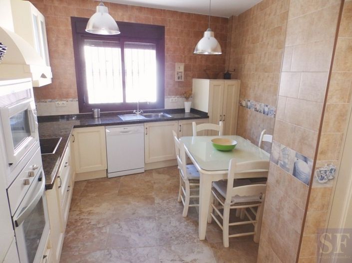 Image No.3-3 Bed Townhouse for sale