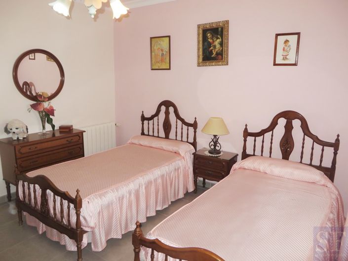 Image No.7-4 Bed Townhouse for sale