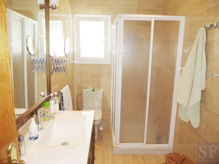 Image No.9-4 Bed Townhouse for sale