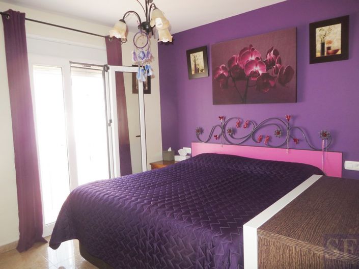 Image No.4-4 Bed Townhouse for sale