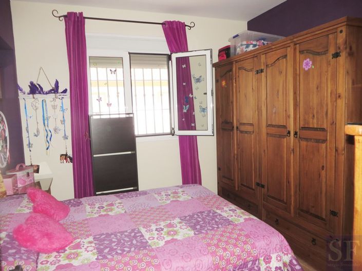 Image No.5-4 Bed Townhouse for sale