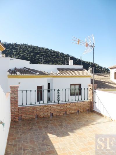 Image No.7-3 Bed Townhouse for sale