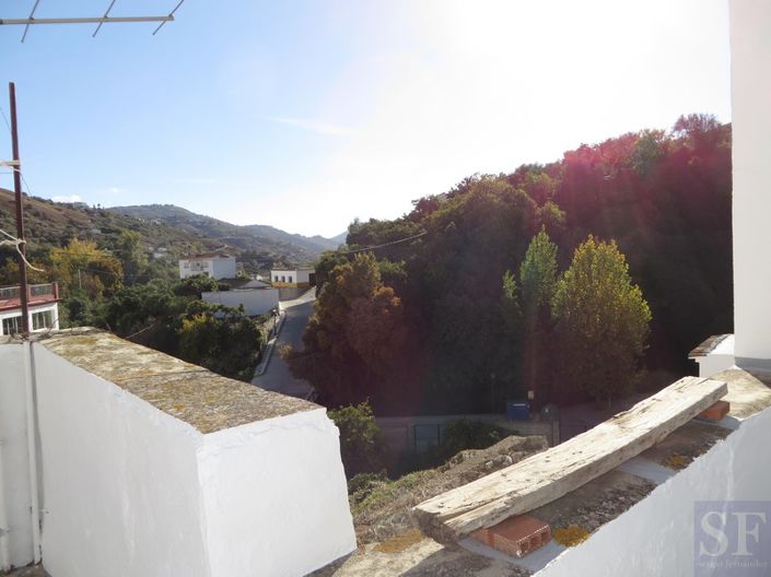 Image No.9-3 Bed Townhouse for sale