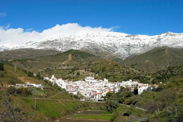 Image No.12-3 Bed Townhouse for sale