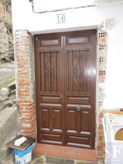 Image No.2-Townhouse for sale