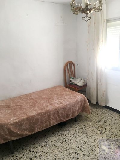 Image No.6-2 Bed Townhouse for sale