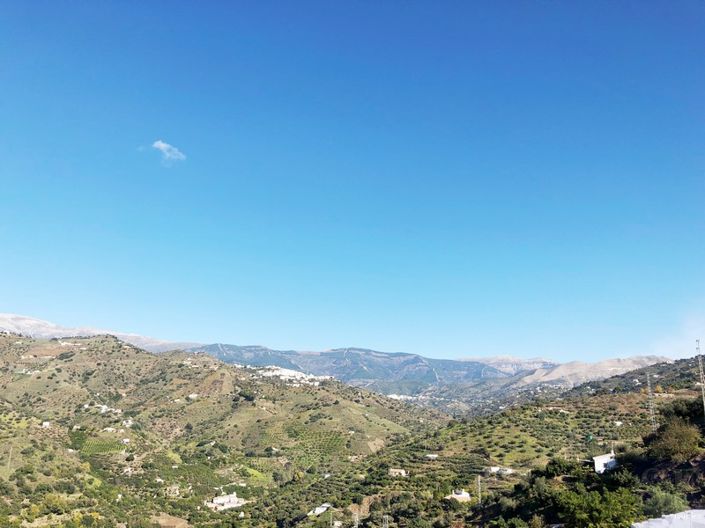 Image No.12-8 Bed Townhouse for sale