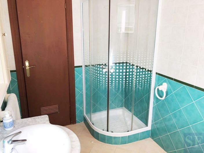 Image No.8-8 Bed Townhouse for sale