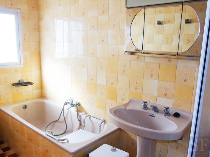 Image No.6-3 Bed Townhouse for sale