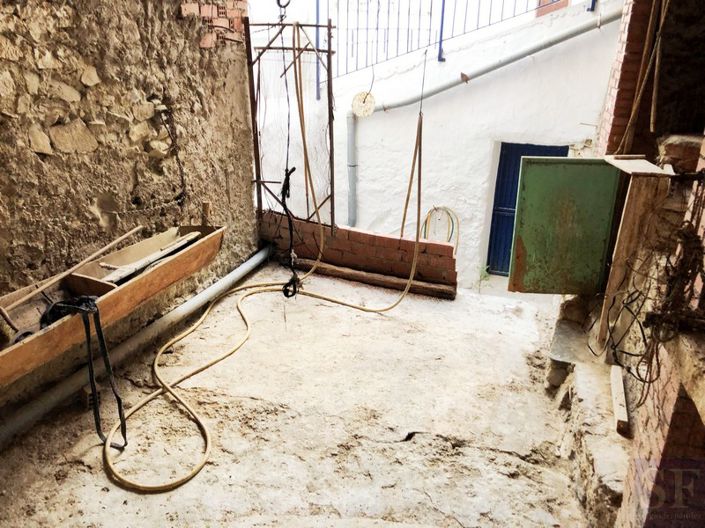 Image No.9-3 Bed Townhouse for sale