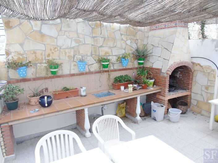 Image No.14-4 Bed Townhouse for sale