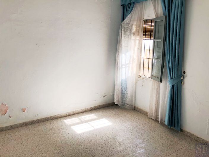 Image No.8-3 Bed Townhouse for sale