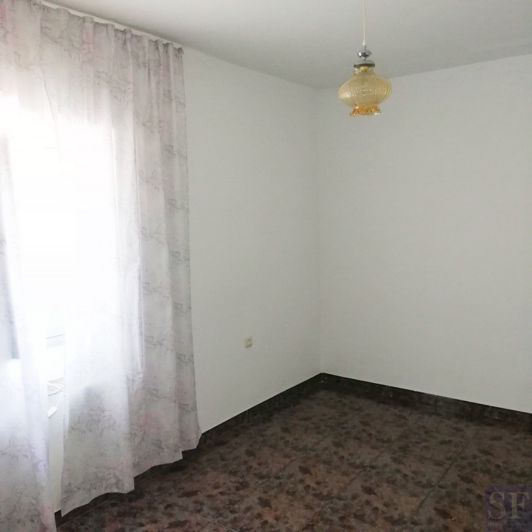 Image No.10-5 Bed Townhouse for sale