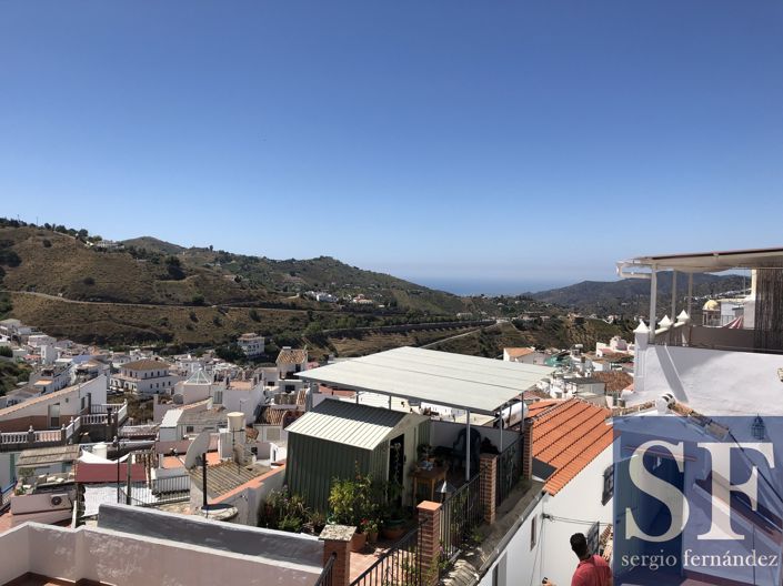 Image No.15-4 Bed Townhouse for sale