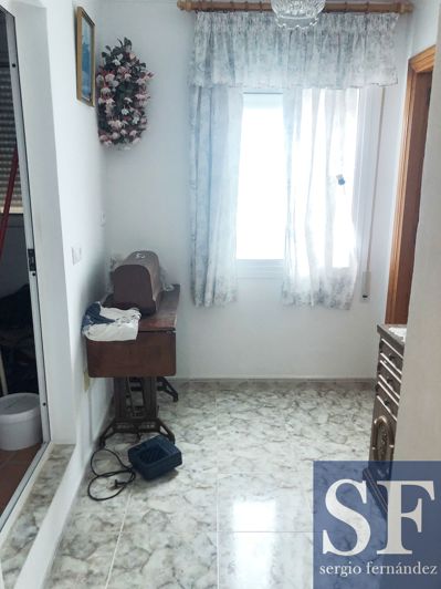 Image No.17-4 Bed Townhouse for sale