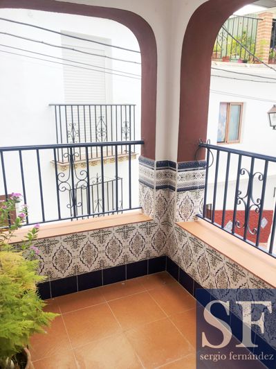 Image No.2-4 Bed Townhouse for sale