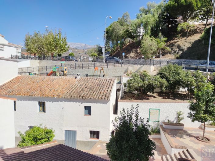 Image No.17-2 Bed Townhouse for sale