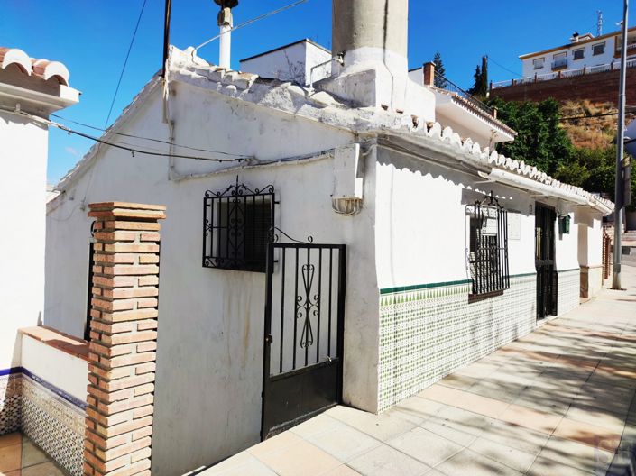 Image No.2-2 Bed Townhouse for sale