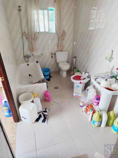 Image No.9-2 Bed Townhouse for sale