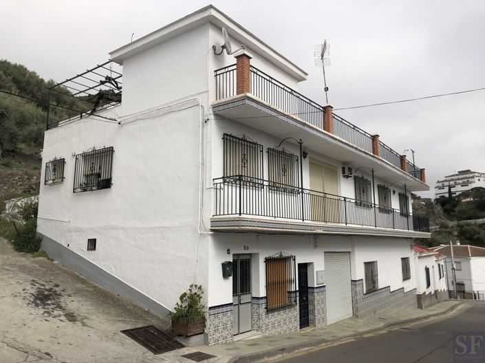Image No.1-Maison de ville de 5 chambres à vendre à Cómpeta
