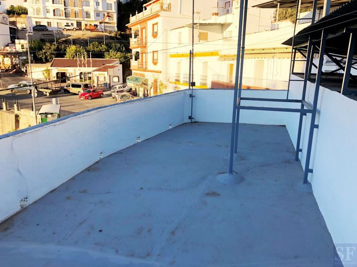 Image No.12-3 Bed Townhouse for sale