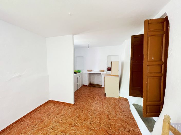 Image No.3-3 Bed Townhouse for sale